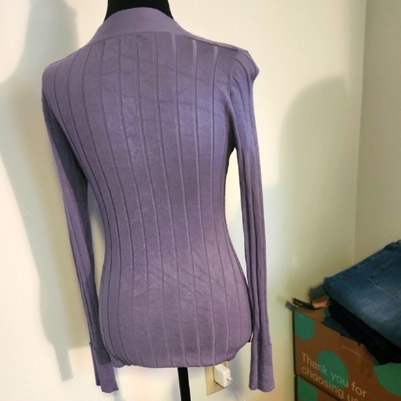 ✨️PattyBoutik Y2K/Gilmore Girls Henley✨️ - Picture 4 of 11